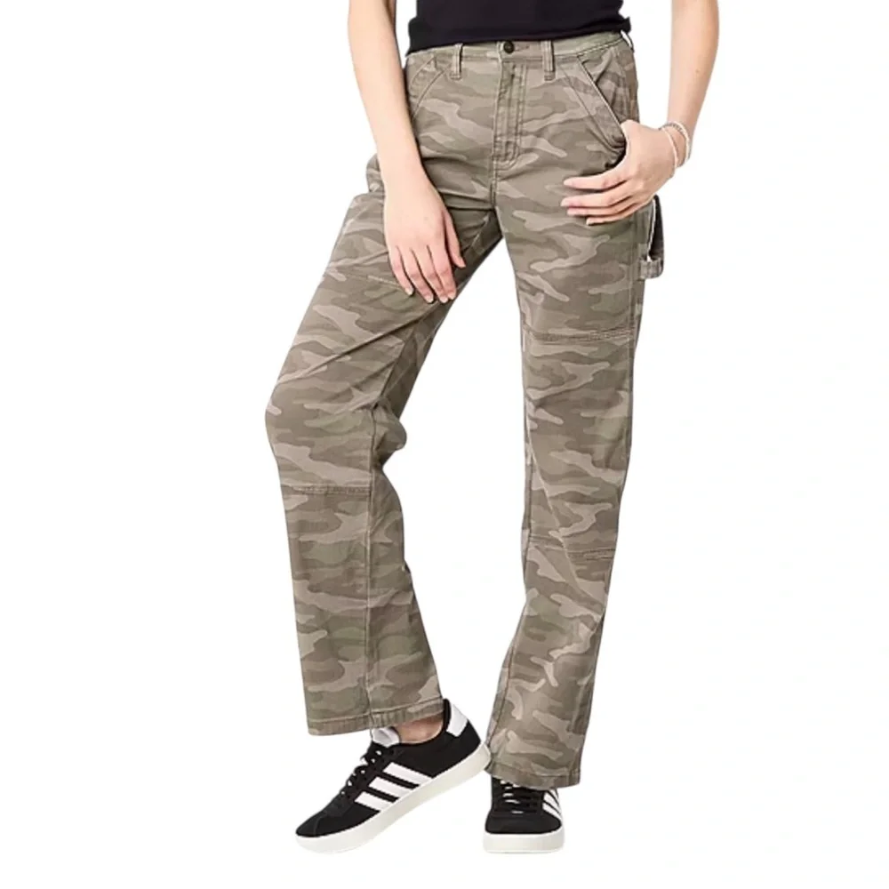 4/$20 Arizona Jean Co Camouflage Cargo Pants Wide Leg High Rise Baggy Medium - Picture 1 of 3